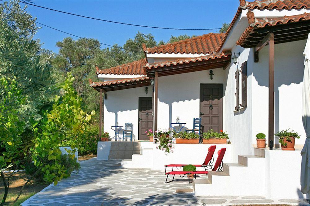 Trikeri Villas Luaran gambar